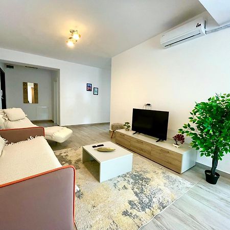 Soho Apartment - City View With Rooftop Garden Bükreş Dış mekan fotoğraf